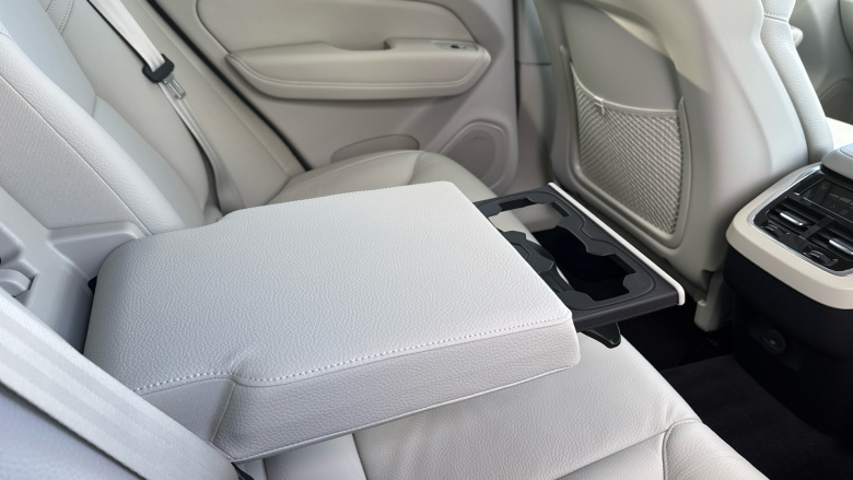 Volvo XC60 2.0 B5P Plus Dark 5dr AWD Geartronic Petrol Estate